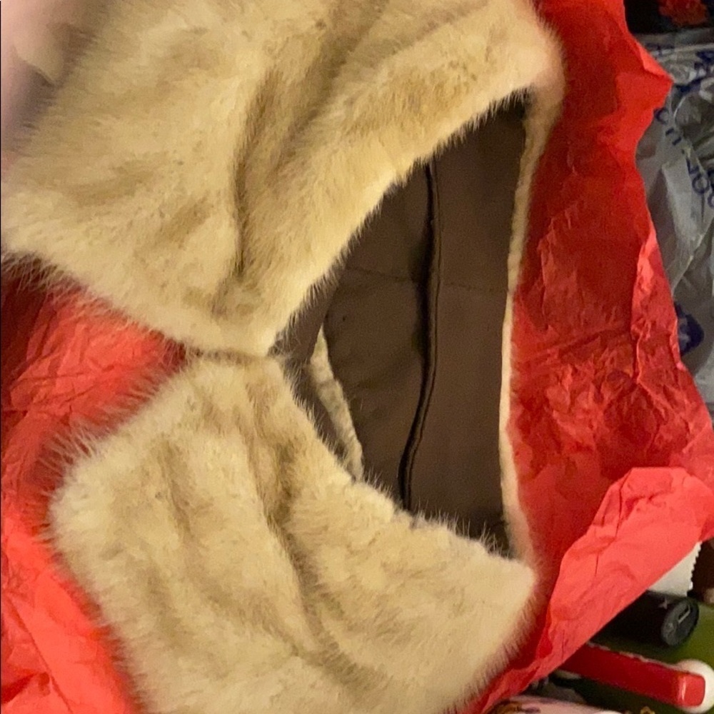 Vtg Beige Fur Collar 14” across Lovely!!
